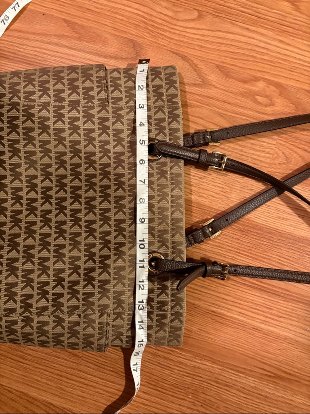 Michael Kors MK Signature Tan and Brown Tote With Buckle Detail Straps - Picture 7 of 8